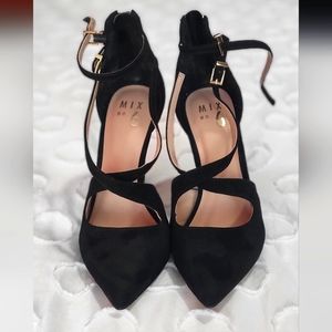 Mix No. 6 Women's Black Courts